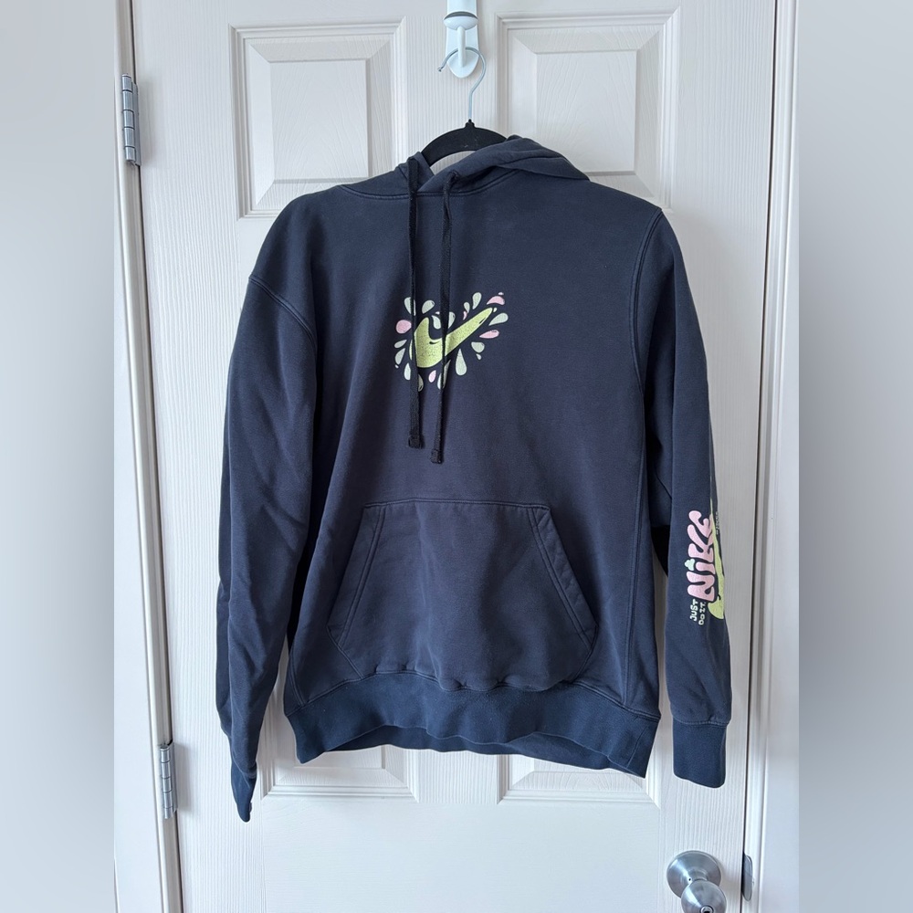 Nike Sports Wear Men’s Hoodie - Fits Small